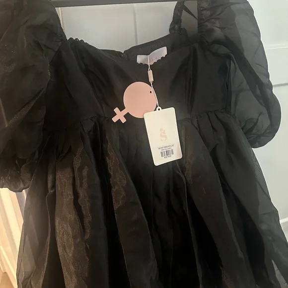 Black selkie puff dress